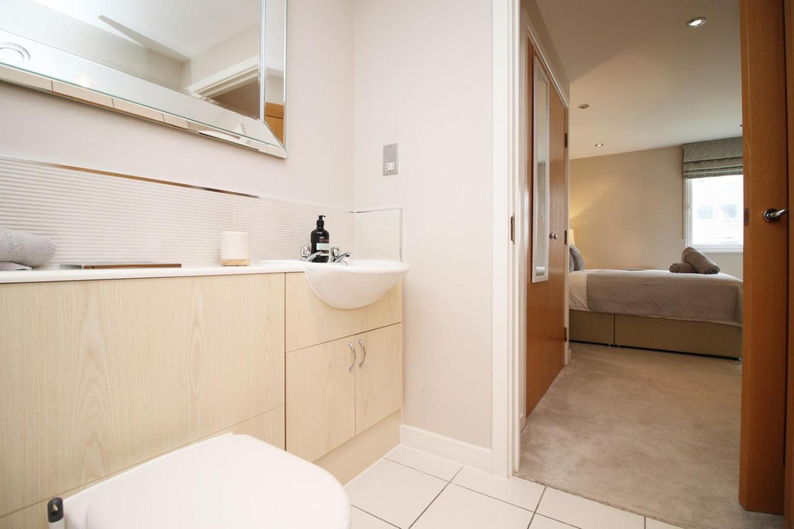 Apartment Perfect Getaway In Marina Cardiff
